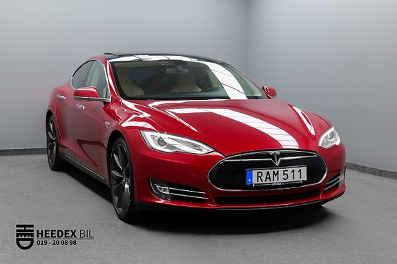 Tesla Model S hos Heedex Bil i Örebro