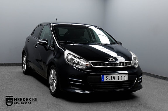 Kia Rio hos Heedex Bil i Örebro